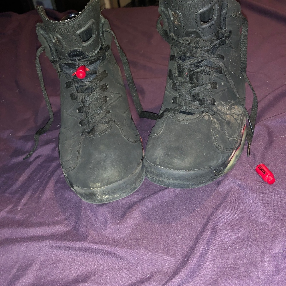 Jordan 6 Retro black Varsity red